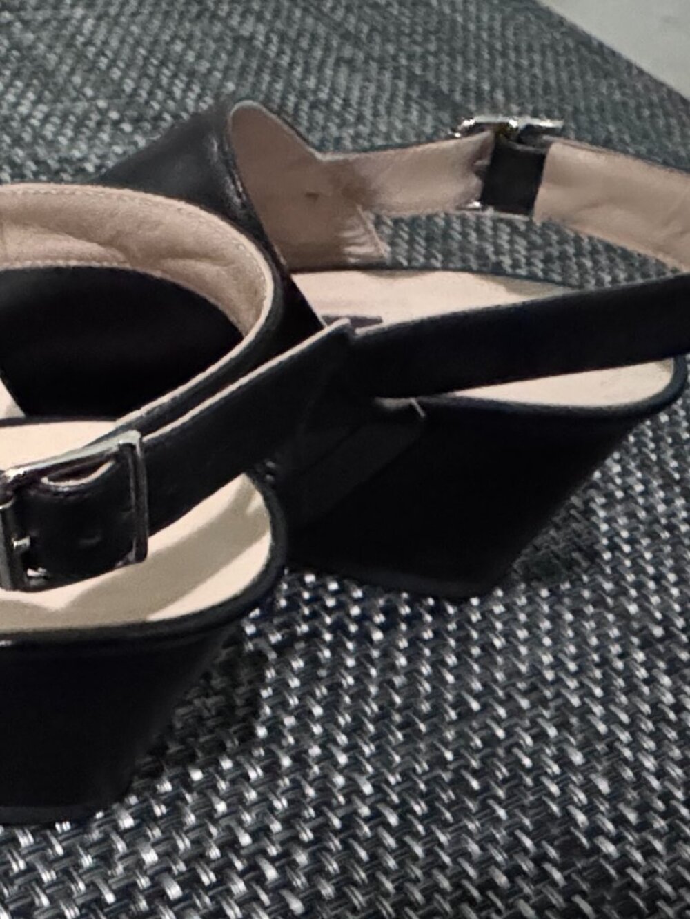 Lafayette 148 Black Leather Multi-Strap Slingback Sandals, Size 9, Block Heel - Picture 6 of 10